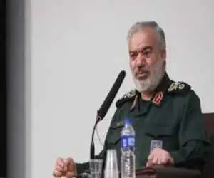 نخستین بار آقا را در خط مقدم دیدم + ویدئو  -  خاطره سردار فدوی از دیدار با رهبر شهید در دفاع مقدس 8 ساله