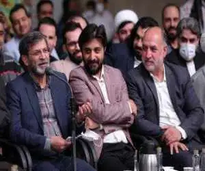 پاسخ رهبر به شاعری که در مورد او، سروده بود: آن شعری را که در مورد ماست، نخوانید