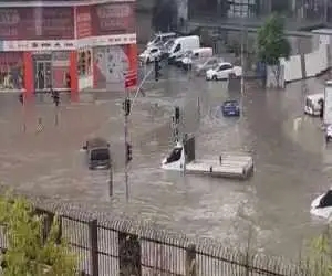 تا به حال رودخانه خودرو و ماشین دیده بودید!   -  ببینید