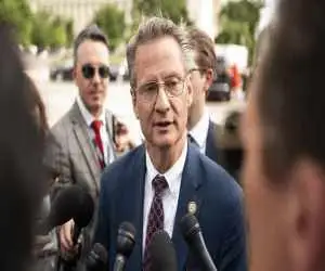 رژیم باید تغییر کند تا بتوانی با ایرانی ها تعامل کنیم؛ آنها باید از رهبران مذهبی خود فاصله بگیرند و یک رهبر نظامی کشور را اداره کند!