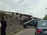 ‏ویدیو  -   واژگونی پل عابر پیاده در اتوبان قزوین ـ رشت به دلیل برخورد کامیون