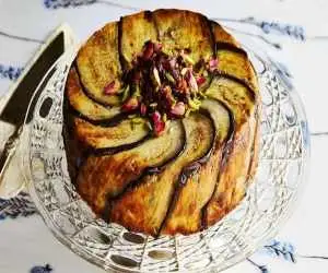 اگر غوره و بادمجان دارید، برای پخت خوشمزه ترین پلو مخلوط تابستانی دست به کار شوید