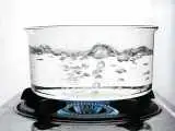چی کار کنیم آب سریع جوش بیاید؟  -  جوشاندن سریع تر آب با این ترفندهای ساده 