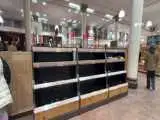 حمله شهروندان عربستانی به فروشگاه ها درپی اعلام محاصره توسط یمن  -  فیلم