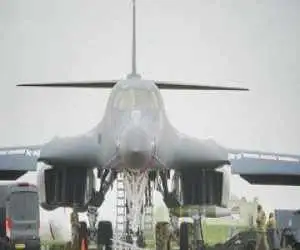 ادعای آکسیوس: آمریکا از بمب افکن b-1 بر علیه ایران استفاده کرد؛ ترامپ تهران را تهدید به حمله کرد -  هرمز، باب المندب و دریای سرخ در آستانه بحرانی تازه