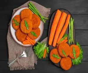 کوکوی هویج چهارنفره ؛ چگونه از وا رفتن کوکو جلوگیری کنیم؟ + درست کردن یک کوکوی پف دار