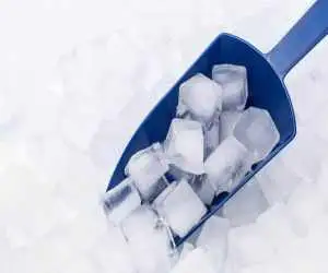چگونه یخ را بیشتر نگه داریم؟ ؛ دیرتر آب شدن یخ با 7 روش ساده در خانه و سفر