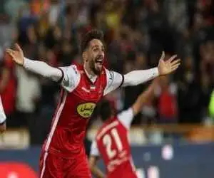تصویر  -  مهاجم سابق پرسپولیس و تراکتور در خیبر