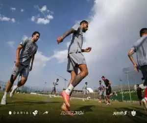 تصویری از نیمکت خوفناک پرسپولیس با دو ستاره!  -  شماره 10 به ارزروم رسید