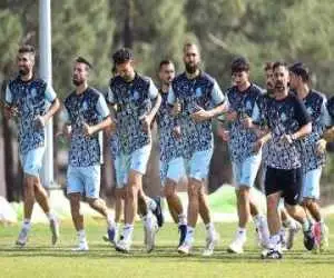 استقلال در پی دو بازیکن خارجی با پنجره بسته!