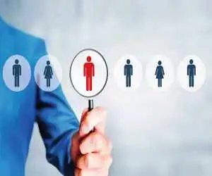 استخدام با شروط جالب  -  ازدواج کنید، اخراج می شوید!