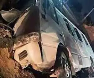 تصادف زائران ایرانی اربعین در نجف اشرف  -  انتقال 56 مصدوم به بیمارستان  -  حال 3 نفر بحرانی است