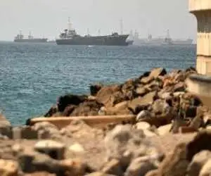 بلومبرگ: کشتی حامل گاز قطر هنگام عبور از تنگه هرمز مورد اصابت قرار گرفت