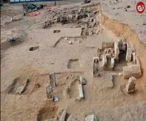 کشف طلسم های سوسکی و مجسمه های سنگی در یک قبرستان + عکس