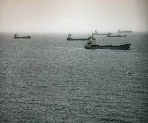انعطاف ریاض در مقابل فشار حوثی ها  -  بلومبرگ: آمریکا هشدار داد بن سلمان عقب نشست  -  مسقط میزبان مذاکره های غیرمستقیم برای جلوگیری از بسته شدن باب المندب