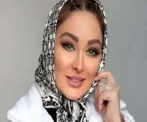 تصویر  -  تیپ متفاوت خانم بازیگر در اسپانیا ؛ ترکیب رنگ الهام حمیدی