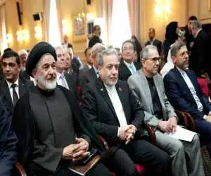 عراقچی: باز شدن تنگه هرمز منوط به شرایطی است که به واسطه ها اعلام کرده ایم  -  مذاکره ای با آمریکا نداریم  -  در مراحل پایانی مذاکرات با عمان هستیم