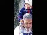ویدئوی تازه منتشر شده از بازی شهید سپهبد موسوی با نوه خردسالش