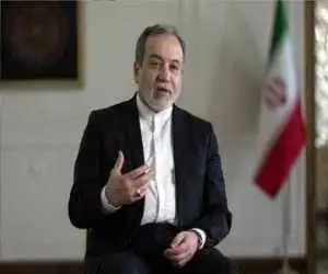 تصویر  -  بی سوادی بزرگ در تلویزیون؛ سوتی صدا و سیما در مورد عراقچی!