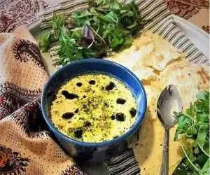 کال جوش؛ ماده اصلی این غذای ساده و فوری کشک است