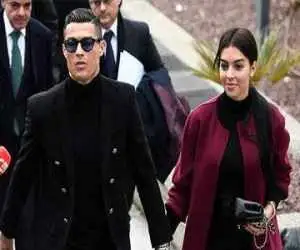 جورجینا: در اتاق نشیمن ازدواج کردیم!