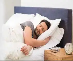 اگر بیشتر از این ساعت می خوابید، شما در معرض ابتلا به آلزایمر هستید
