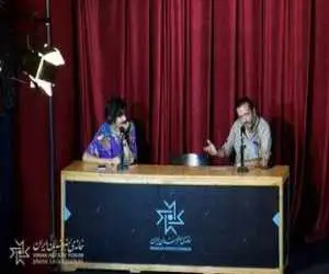 نقد فروپاشی مفهوم خانواده در (آرسنیک و تور کهنه)
