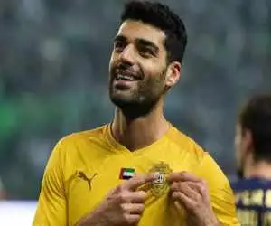 طارمی چمدان بست؛ پیراهن زرد بر تن مهدی  -  اختلاف میان هواداران: مگر هالند یا امباپه می خواستید؟