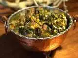 سیر قلیه گیلانی؛ خورش ترش و ملس شمالی با برگ سیر و تخم مرغ  -  راز خوشمزه شدن سیر قلیه گیلانی