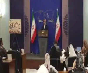 تصویر 4 دانش آموز شهید در جلسه خبری سخنگوی وزارت خارجه  -  ویدئو