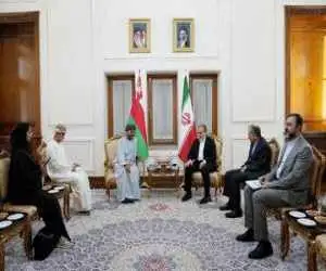 چارچوب مشترک تهران و مسقط برای مذاکرات تنگه هرمز  -  ایران و عمان بیانیه مطبوعاتی صادر کردند: توافق برای مین روبی و تعیین کریدور دریانوردی موقت