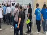 درگیری خریداران با مدیر شرکت واردکننده خودرو+ ویدئو  -  پاسخ عصبانی کننده که به مشتریان دادند