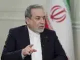 لحظه دست بوسی ناگهانی عراقچی+ ویدئو