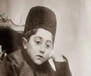 تصویر  -  تصویری از استقبال پادشاه اسپانیا از احمدشاه قاجار