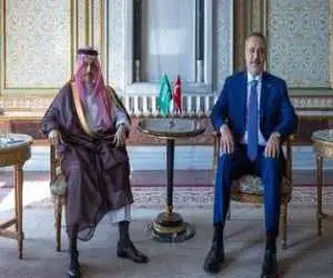 مذاکره بن فرحان با وزیر خارجه ترکیه در استانبول