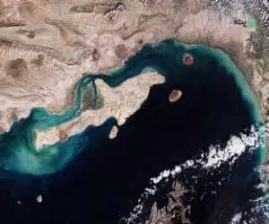 از سرگیری جنگ در تنگه هرمز؟  -  مقام آمریکایی به الجزیره: به جنوب ایران حمله کردیم