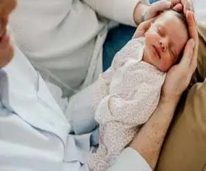 نوزادتان زیاد گریه می کند؟؛ این علائم گوارشی را جدی بگیرید