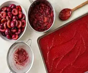 چگونه لواشک آلو درست کنیم؟  -  درست کردن لواشک آلو خانگی؛ ترش  و شیرین و بدون کپک