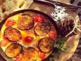 ورقه گیلانی؛ ساده ترین غذایی که می توان با بادمجان و گوجه پخت