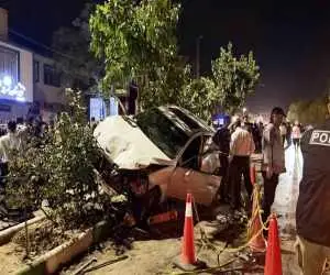 جزئیات حادثه مرگبار در تجمعات شبانه مشهد  -  در تصادف خودروی جنسیس با شهروندان 4نفر فوت شدندژ