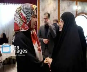 تصاویر  -  حضور دختر پزشکیان، همسر عراقچی و فاطمه مهاجرانی در یک نمایشگاه