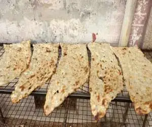نان سنگک  جهانی  می شود + ویدئو