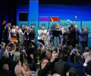 پیروزی تاریخی راست افراطی در آلمان؛ afd یک قدم تا قدرت، مرتس زیر فشار برکناری -  آلترناتیو در پی (آلترناتیو) با روسیه و آمریکا