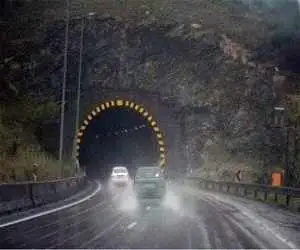 جاده چالوس و آزادراه تهران-شمال بسته شد