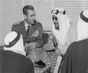 اعلیحضرت خوشحال بود که بحرین را دادیم رفت ... + ویدئو  -  روایتی درمورد خوشحالی پهلوی بابت جدایی بحرین از ایران