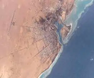 ساعت شنی نفت عربستان فعال شد  -  رویترز: ذخایر نفتی عربستان رو به اتمام است