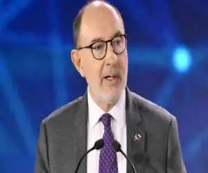 نوه رئیس جمهور سابق خواهان خروج از فرماندهی نظامی ناتو شد