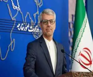 لبخند آقای سخنگو و توضیح درمورد زیردریایی آمریکایی  -  ویدئو