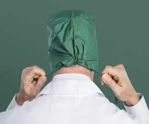 این پزشک فراری را می شناسید؟ + ویدئو