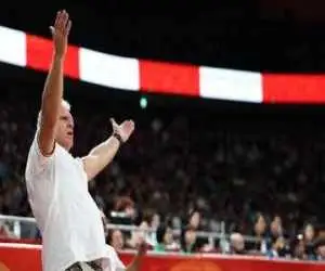 مانولوپولوس: امروز روز بد ما بود -  به کره تبریک می گویم